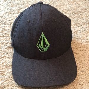 Volcom flexfit hat